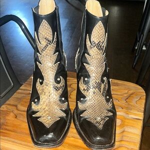 Italian Made Buttero Snakeskin/Stone/Stud Boots Size 38.5